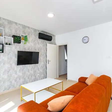 Mares 2 Apartman *