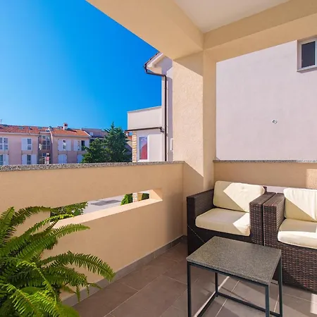 Mares 2 Apartman Krk Town